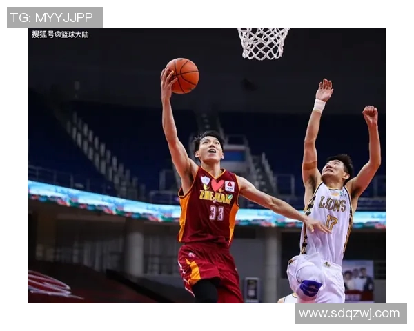 本卡菲主场迎战阿鲁卡双方争夺关键三分的精彩对决 本卡菲主场迎战阿鲁卡双方争夺关键三分的精彩对决