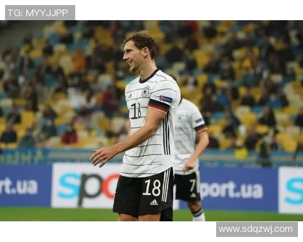 格雷茨卡在球场上的表现如何影响德国足球未来发展与战术演变 格雷茨卡在球场上的表现如何影响德国足球未来发展与战术演变